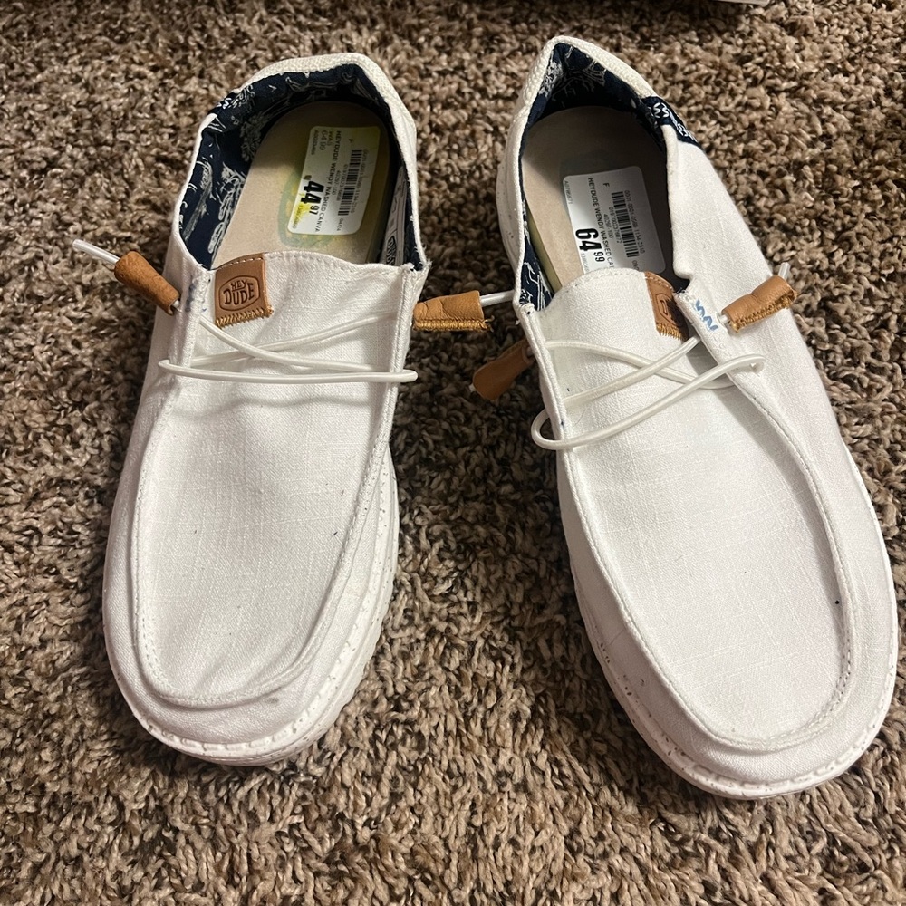 Hey Dude White Loafers Slip-Ons Casual